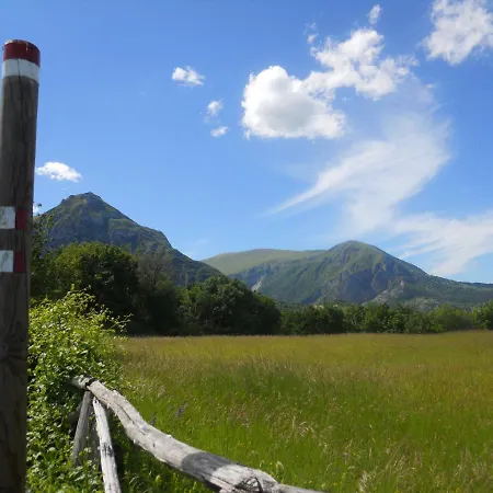 Le Castellare Bauernhof Montemonaco
